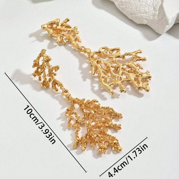 Multicolor Elegant Women's Faux Pearl Shell Gold Stud Earrings - Picture 5 of 5